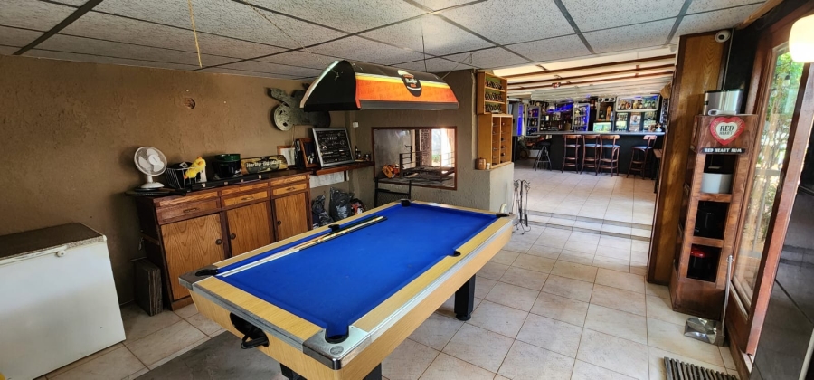 7 Bedroom Property for Sale in Flamwood North West